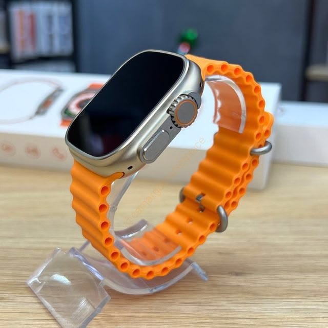 Close-up of I20 Ultra Max smart watch with black strap